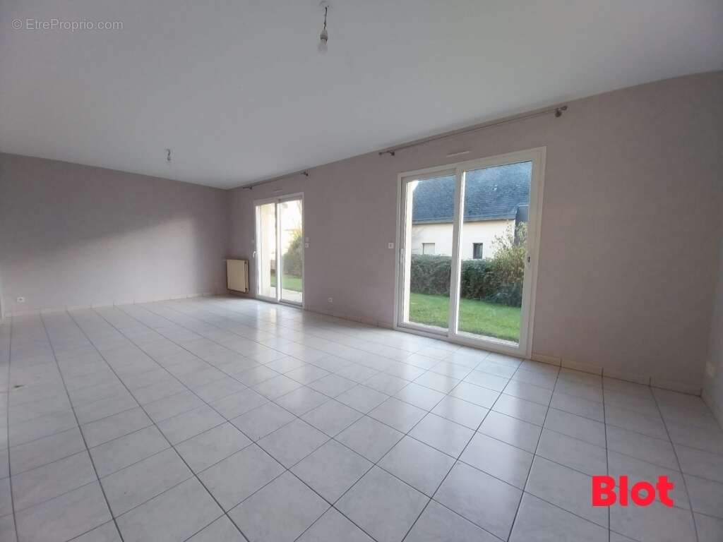 Maison à BAIN-DE-BRETAGNE