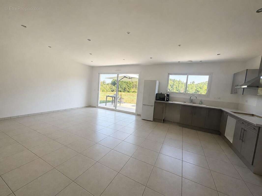 Maison 109 m² à Hagetmau  - photo 4
