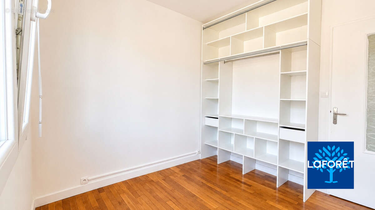 Appartement entièrement rénové   55 m²   2 chambres   Balcon   Parking sécurisé   Hypercentre de Valenciennes - photo 11