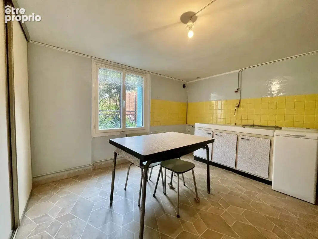DRANCY RER B - Maison familiale 4 chambres avec potentiel - 373m2 de terrain - garage - à 100m de la gare ! - photo 12