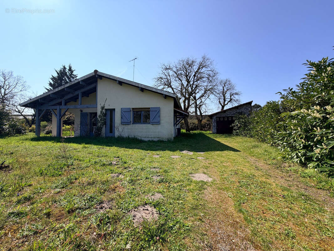 Maison à PISSOS
