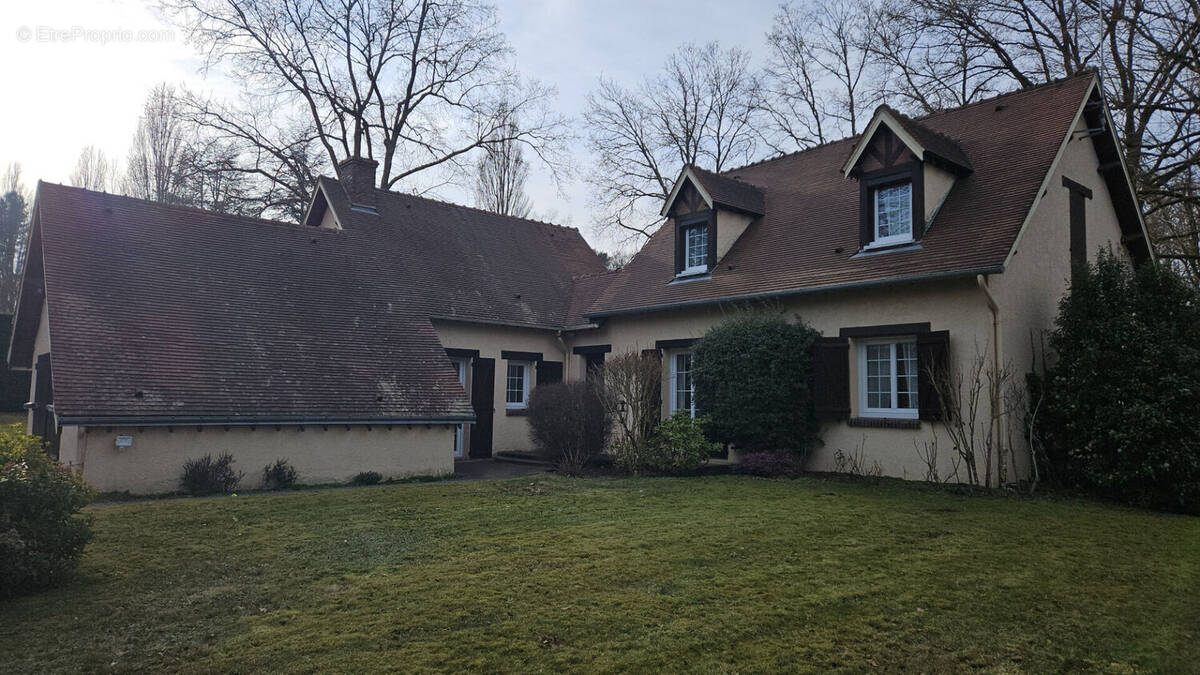 Maison à SAINT-LEGER-EN-YVELINES