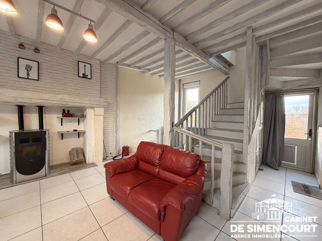 Maison à QUEVAUVILLERS