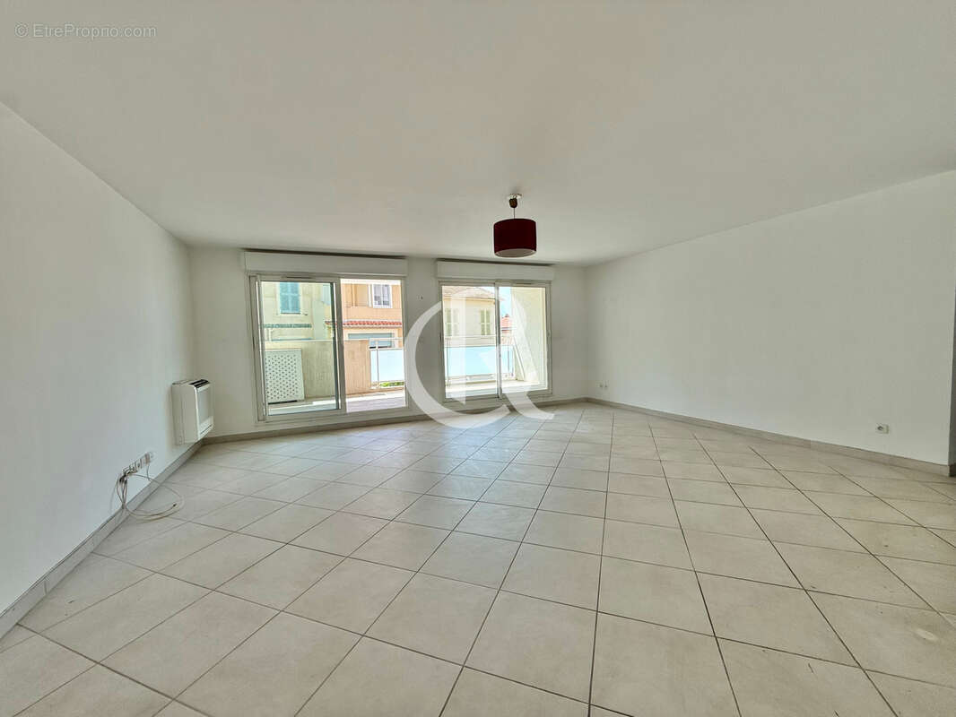 Standing - t4 avec terrasse - photo 5