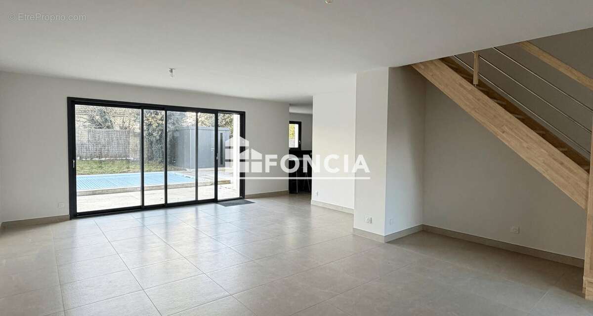 Maison à SAVIGNE-L&#039;EVEQUE