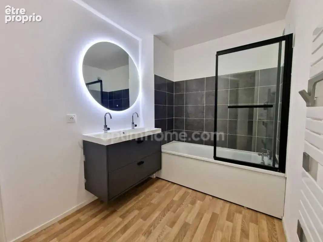 Centre ville Appartement 4 pièces + balcon + parking - photo 14