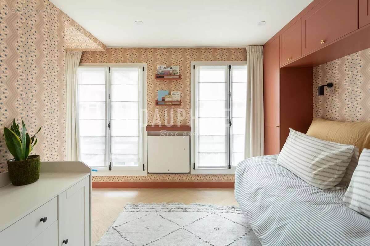 Appartement à PARIS-7E