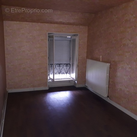 Maison à VILLAINES-LA-JUHEL