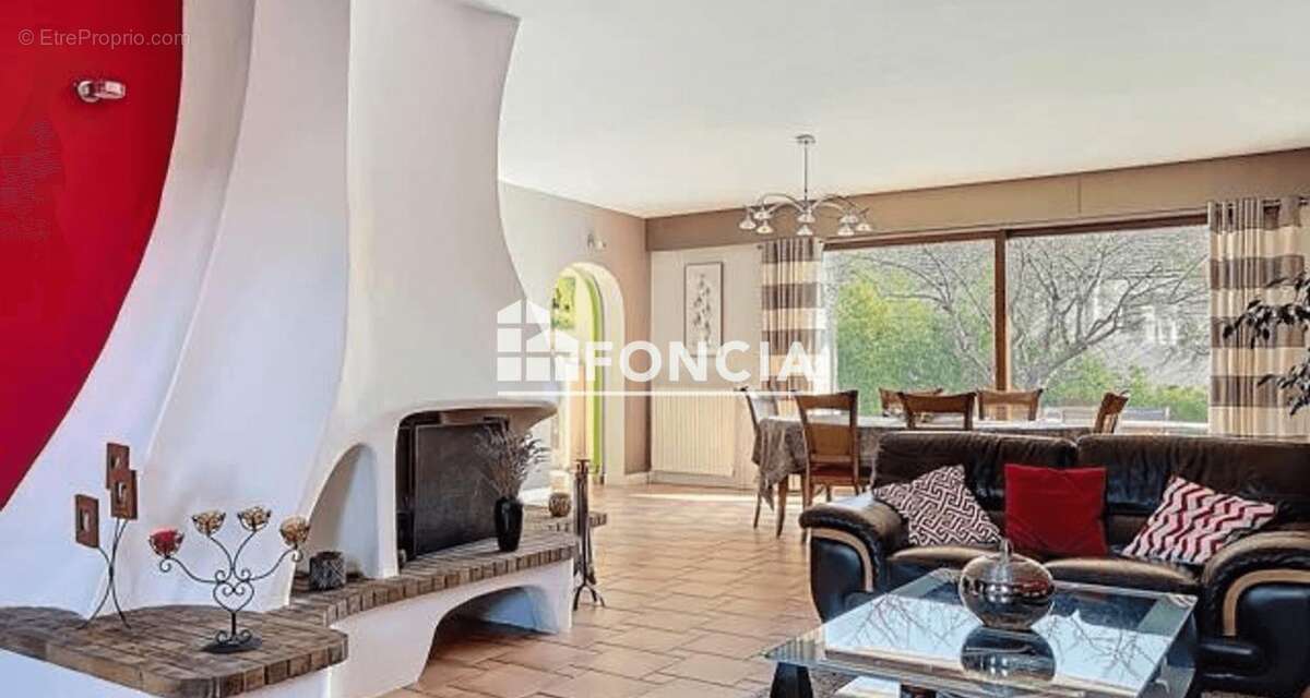 Maison à CARRIERES-SUR-SEINE