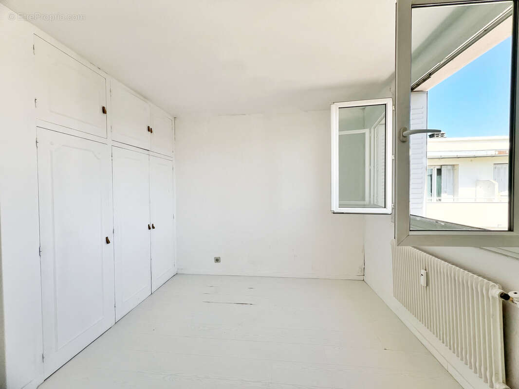 Appartement à PIERRE-BENITE