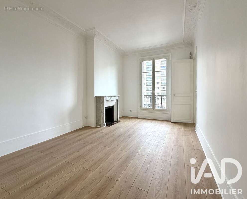Photo 2 - Appartement à SURESNES