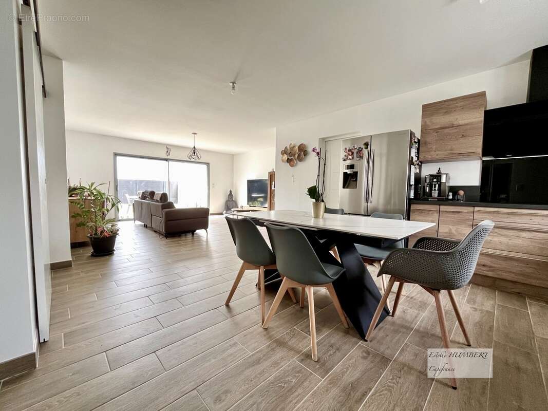 Maison Plain-Pied 96m2, suite, CROIX CHAPEAU (17) - photo 6
