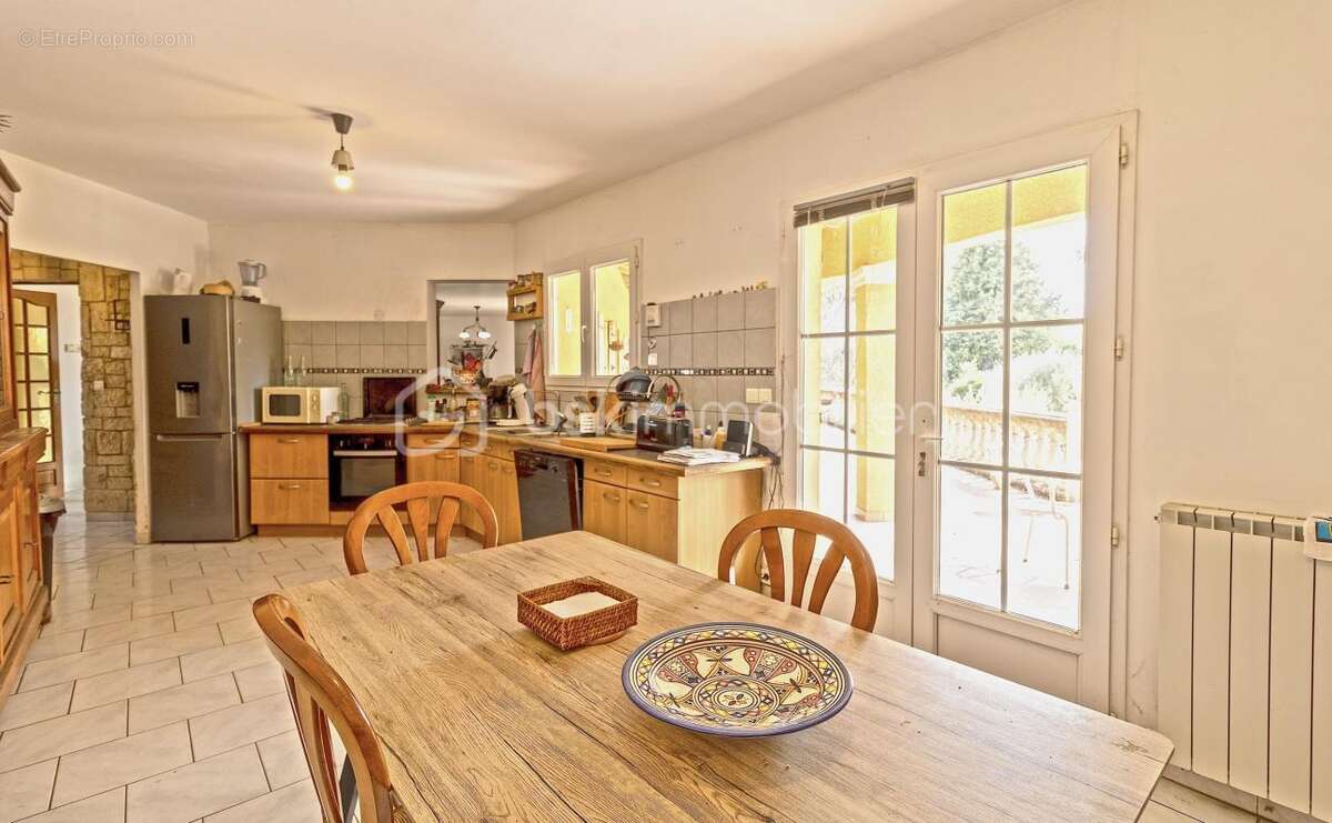 Maison à RIBAUTE-LES-TAVERNES