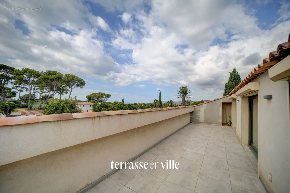 Appartement à SANARY-SUR-MER