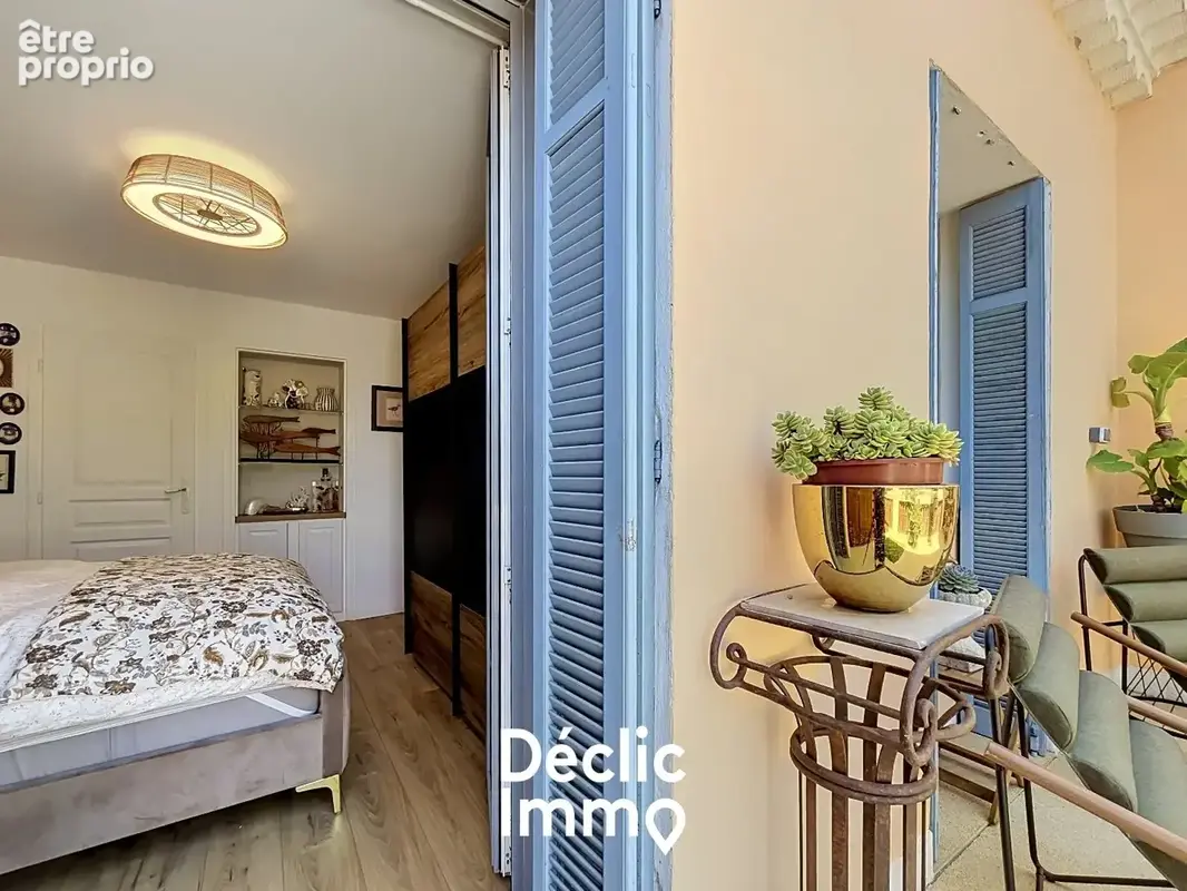 Appartement d'exception - haut de villa de style haussmanien - terrasse 32 m2 - balcon vegetalise - mouans sartoux centre - photo 8