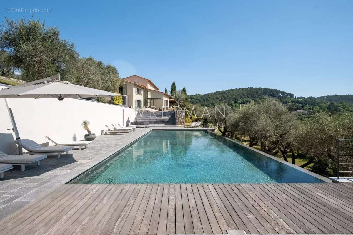 Maison à TOURRETTES