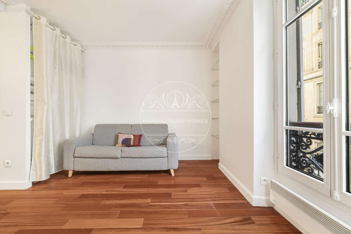 Appartement à PARIS-2E