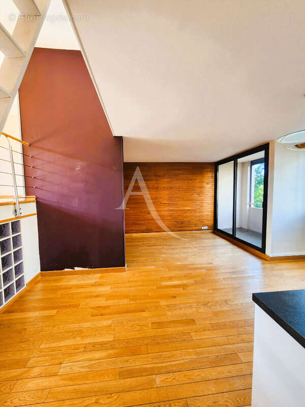 Appartement à FRESNES