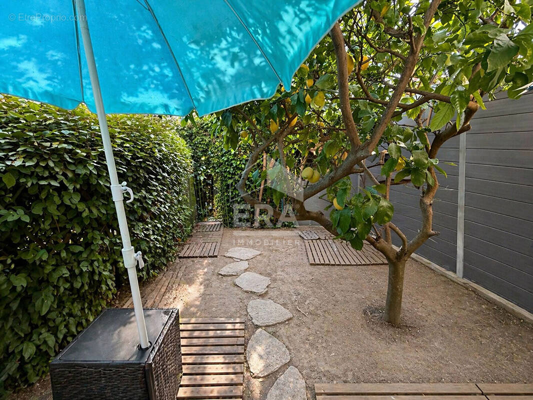 Appartement à VALLAURIS