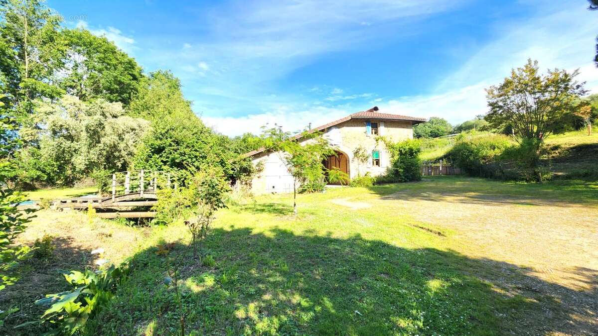 Maison en Pierre 280m² - Terrain 20 317 m² - Dépendances - PISCINE - photo 14
