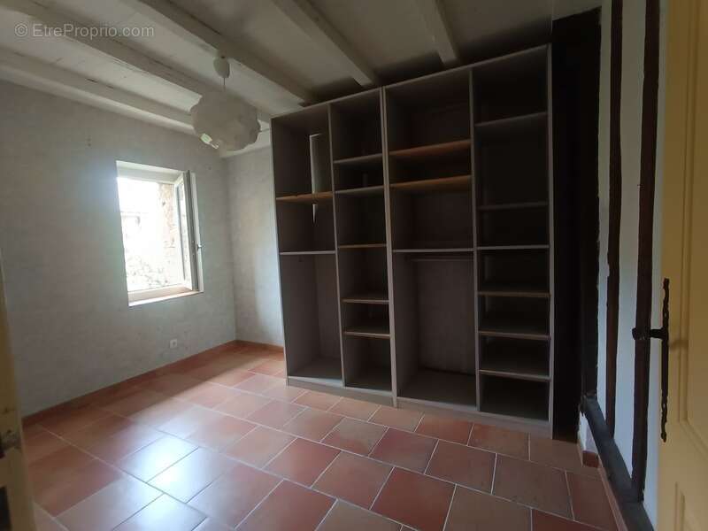 Propriété d'Exception : 2 Maisons, 450 m² de Dépendances et 6 Hectares de Terres - photo 11