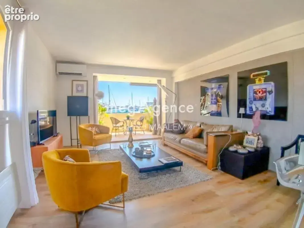 Photo Appartement à Cogolin au prix de 599 000€