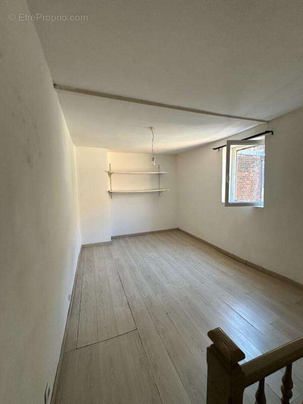 IMMEUBLE DE RAPPORT de 99 m2 et 45m2 de local commercial - Wazemmes - photo 8