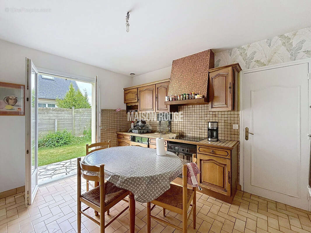 Maison à SAINT-MELOIR-DES-ONDES