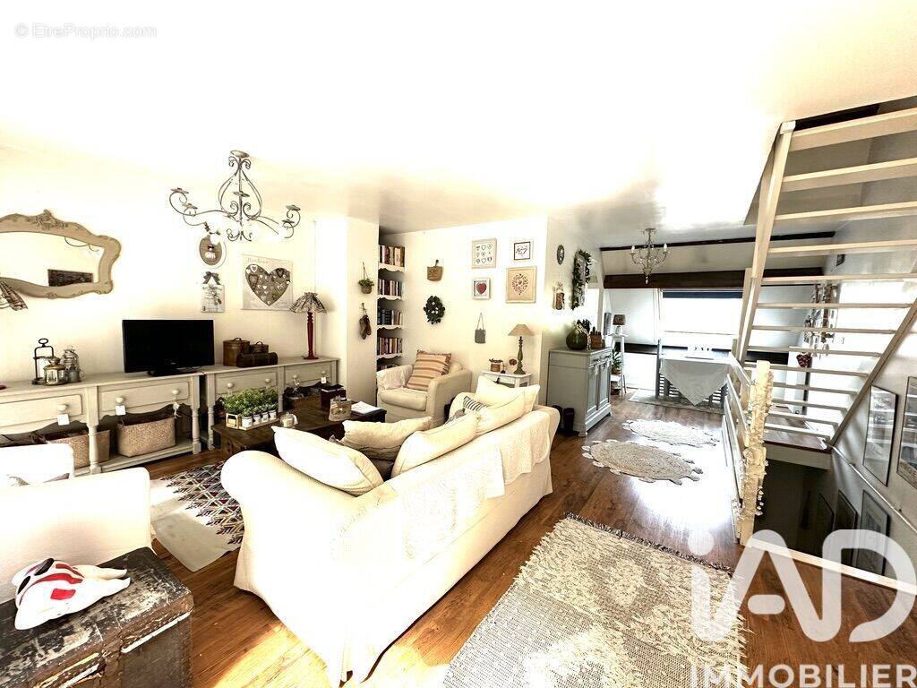 Photo 1 - Maison à SAINT-JULIEN-LES-VILLAS