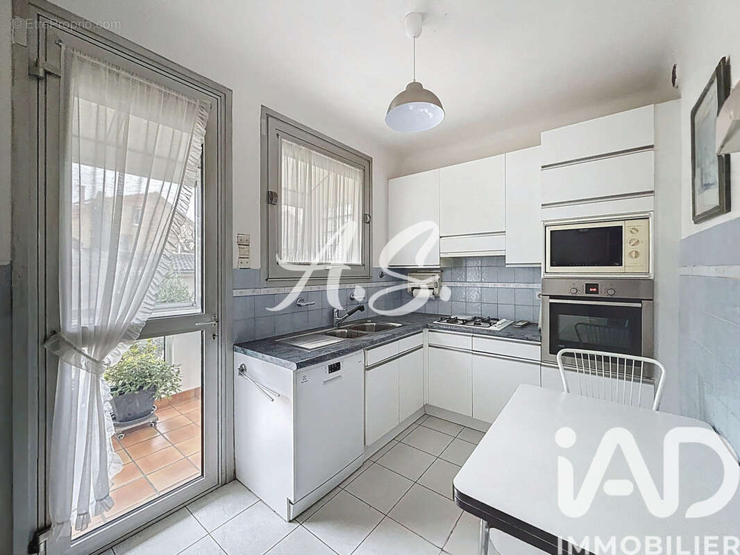 Photo 2 - Maison à VERRIERES-LE-BUISSON