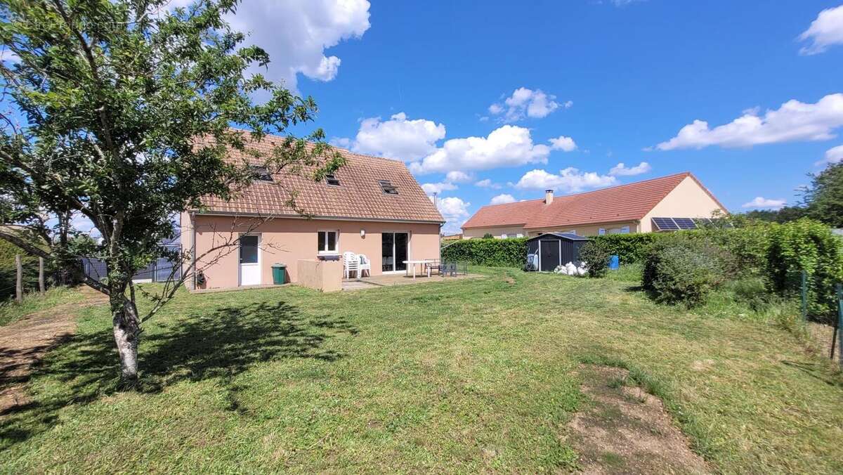 Photo 2 - Maison à MONTBIZOT