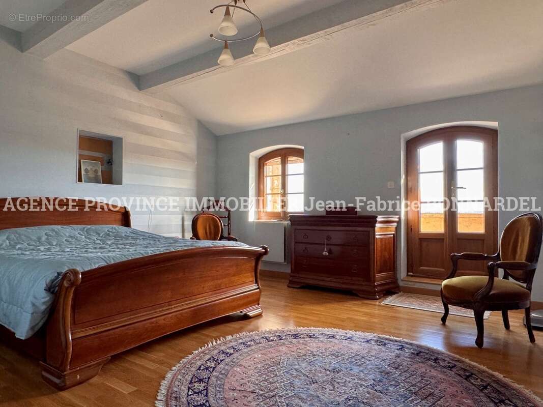 Maison à MONTSEGUR-SUR-LAUZON