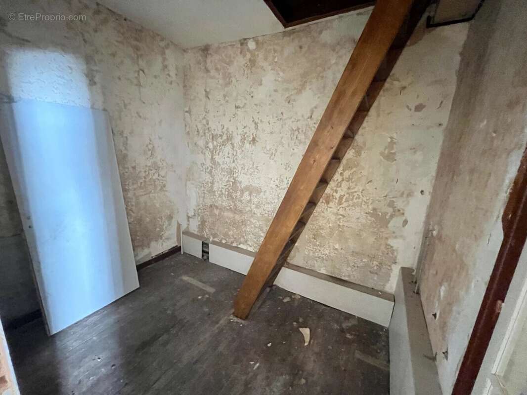 Opportunité d’Investissement Idéale au Cœur du Dynamique Ribérac - photo 12
