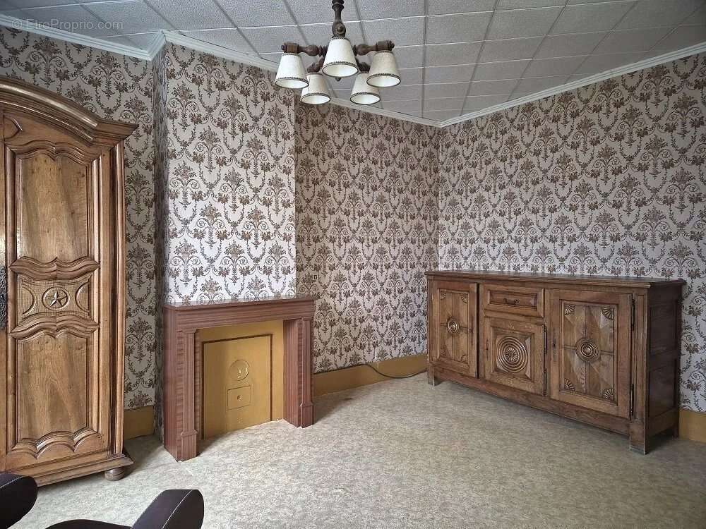 Maison à BEAUNE-LA-ROLANDE