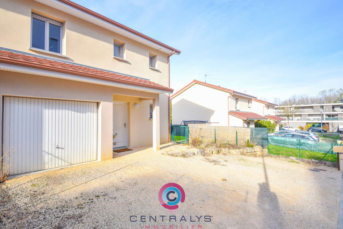 Maison à BOURGOIN-JALLIEU