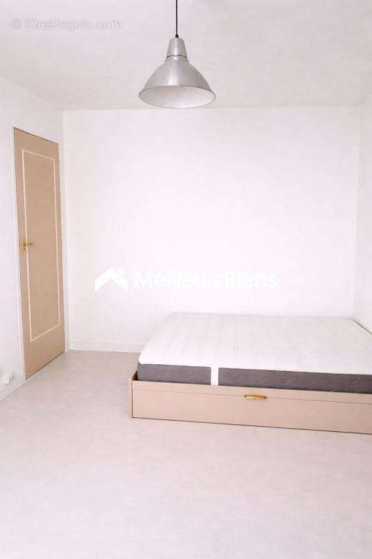 Appartement à LEVALLOIS-PERRET