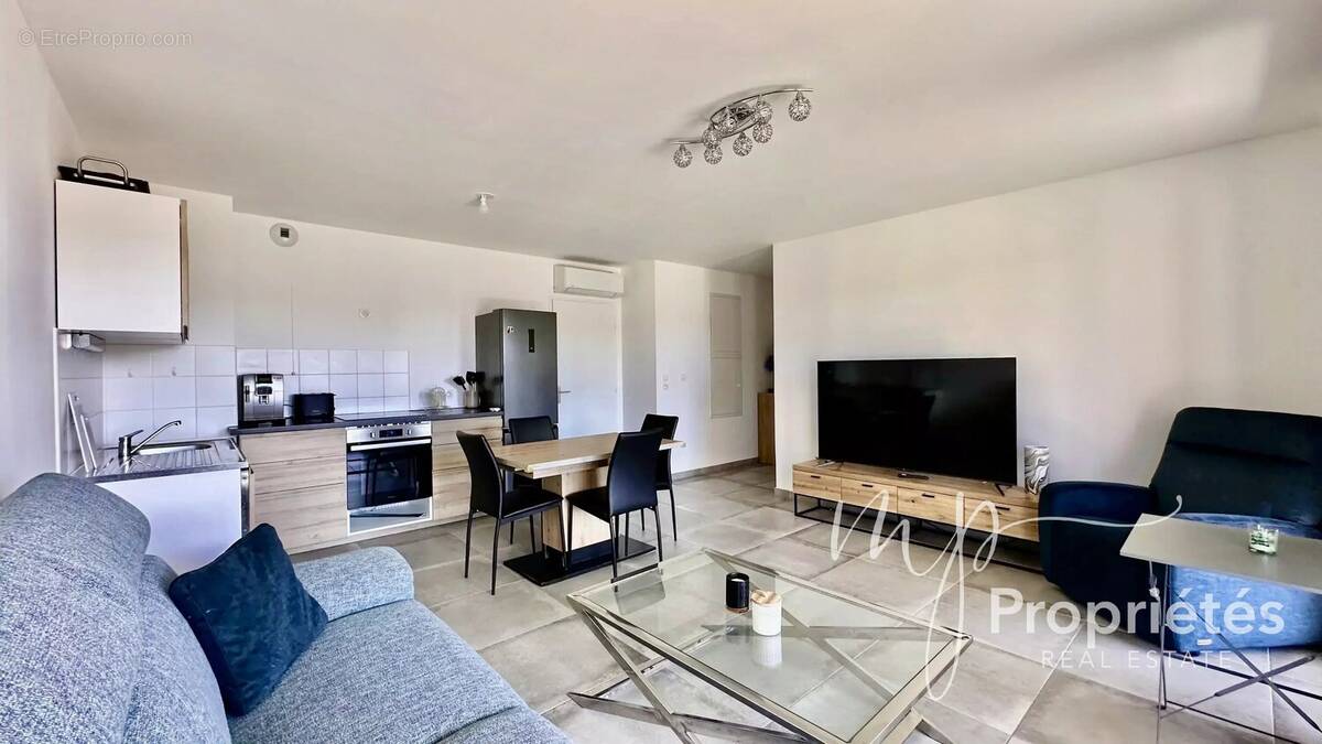 Appartement à BORMES-LES-MIMOSAS