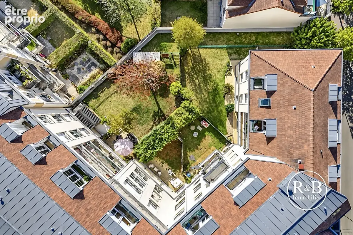 Appartement à LES CLAYES-SOUS-BOIS