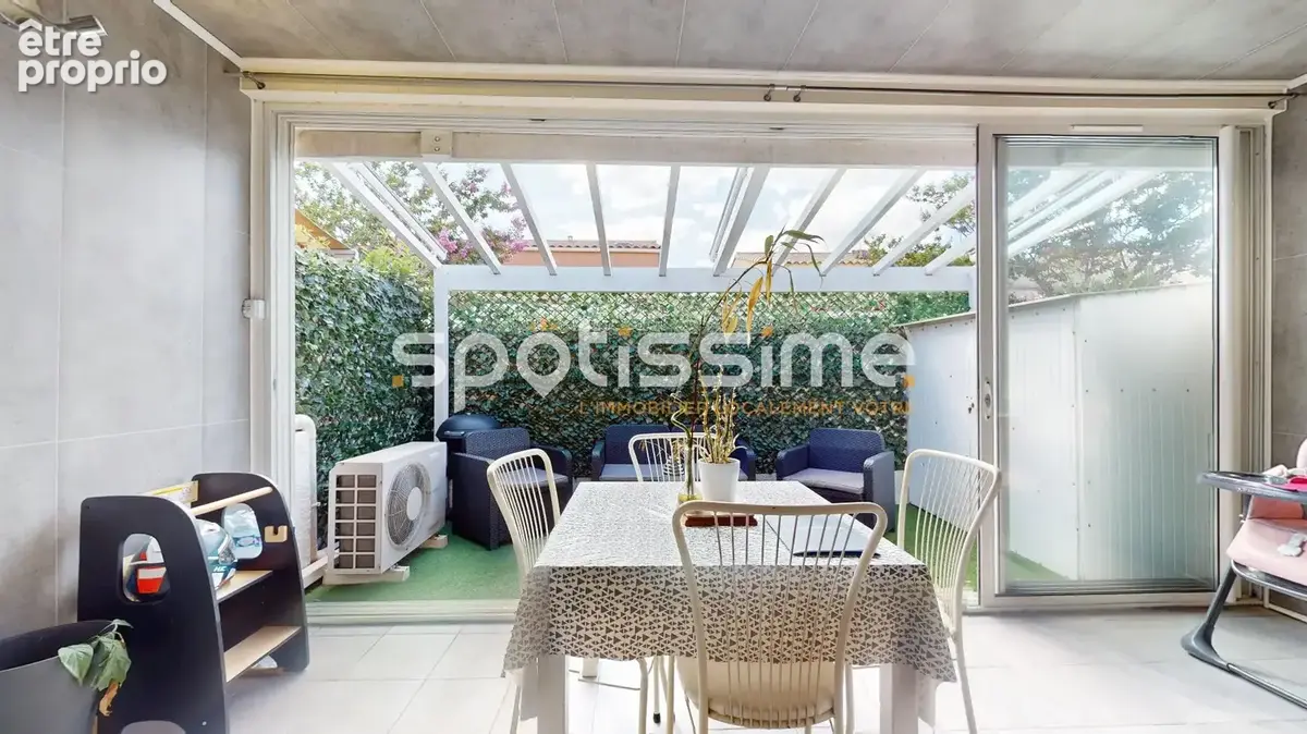 CAP D'AGDE - Rochelongue  Villa rénovée dans résidence sécurisée avec piscine et parking privatif - photo 12