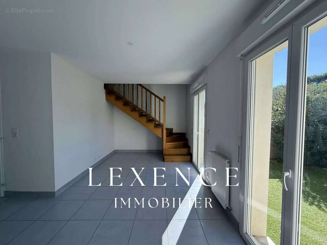 Maison à LA FARE-LES-OLIVIERS