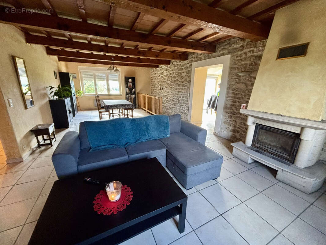 Maison à COLONZELLE