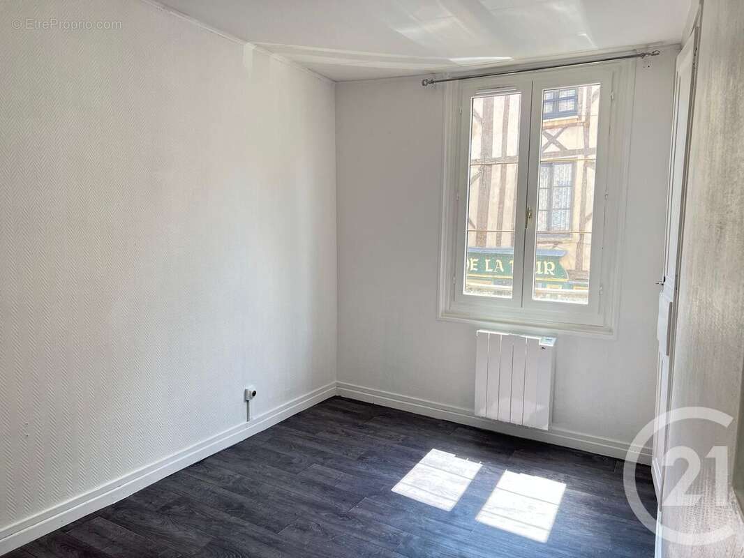 Appartement à HOUDAN