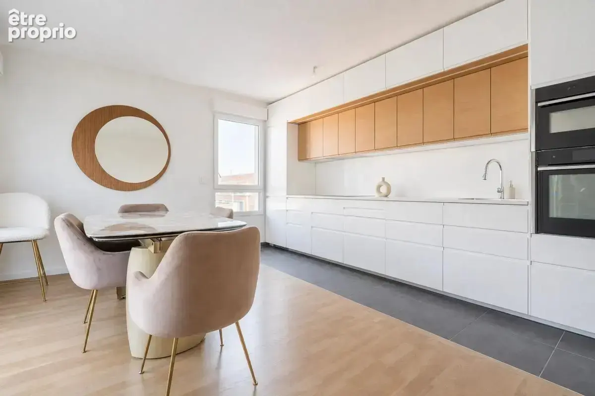 Appartement de 4 pièces de 83 m² à Romainville - photo 4