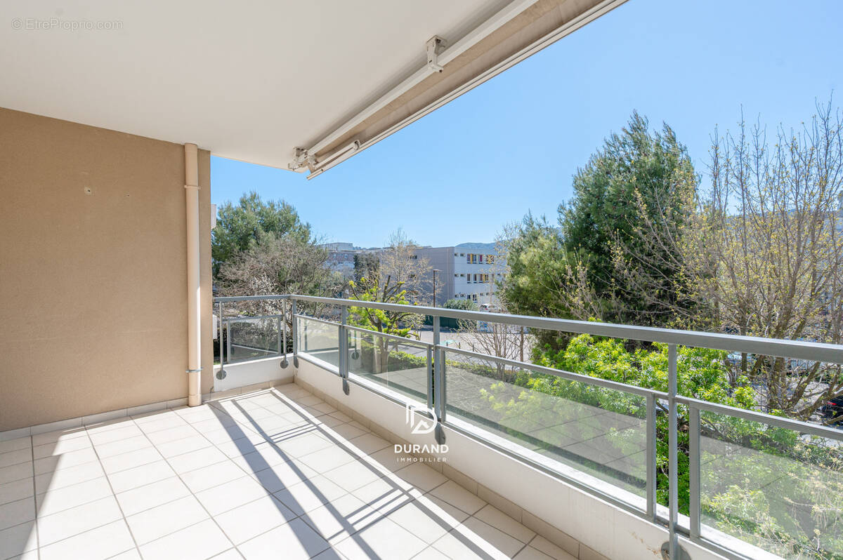 Appartement à MARSEILLE-9E