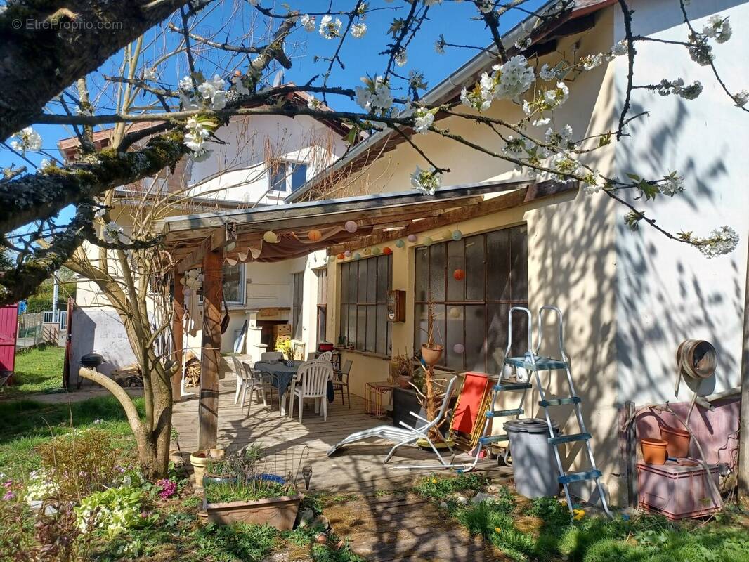 Maison à DANNEMARIE