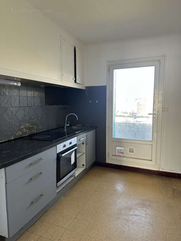 Appartement à MARSEILLE-5E