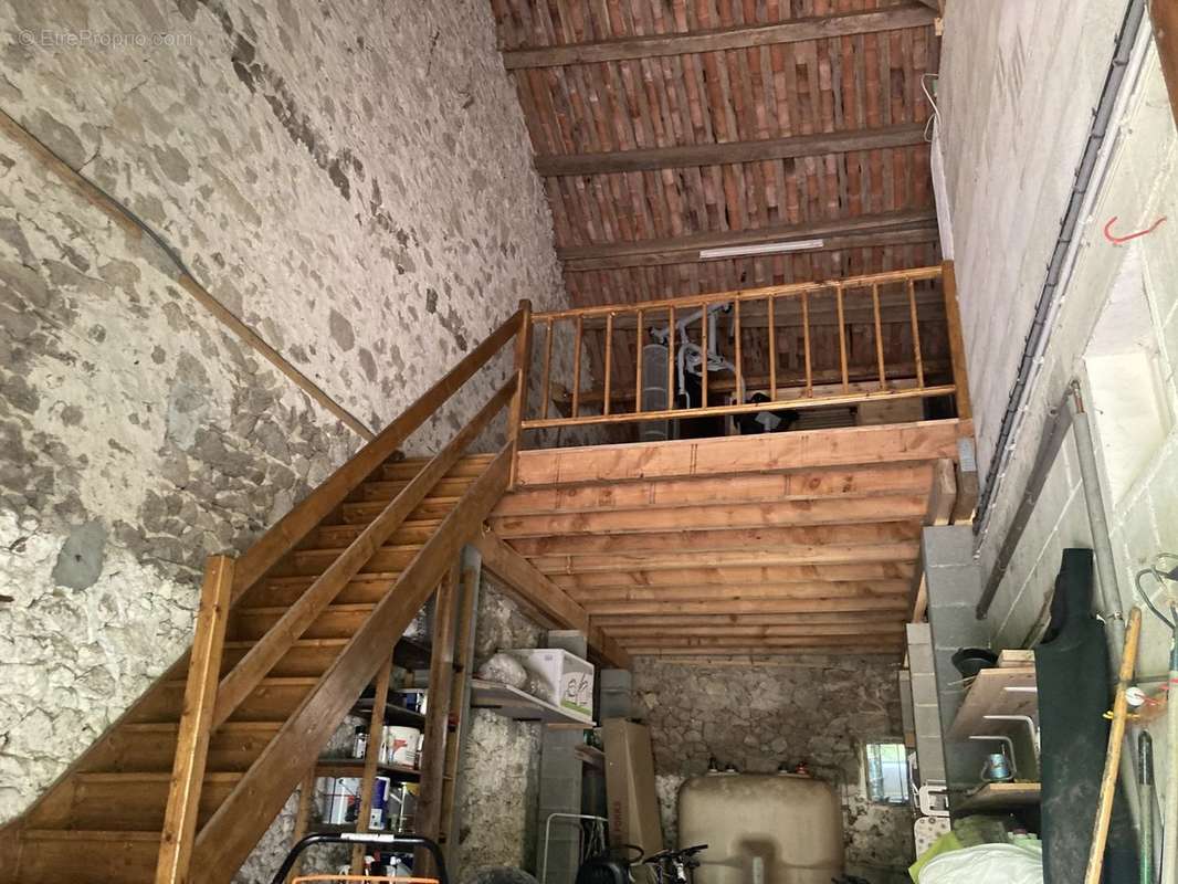 Maison à ABJAT-SUR-BANDIAT