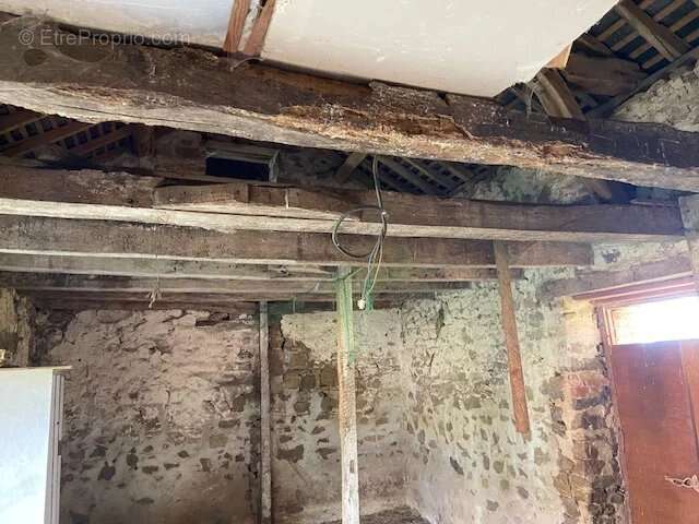 Maison à SAINT-PIERRE-LA-COUR