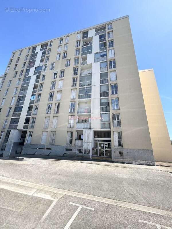 Appartement à MARSEILLE-11E
