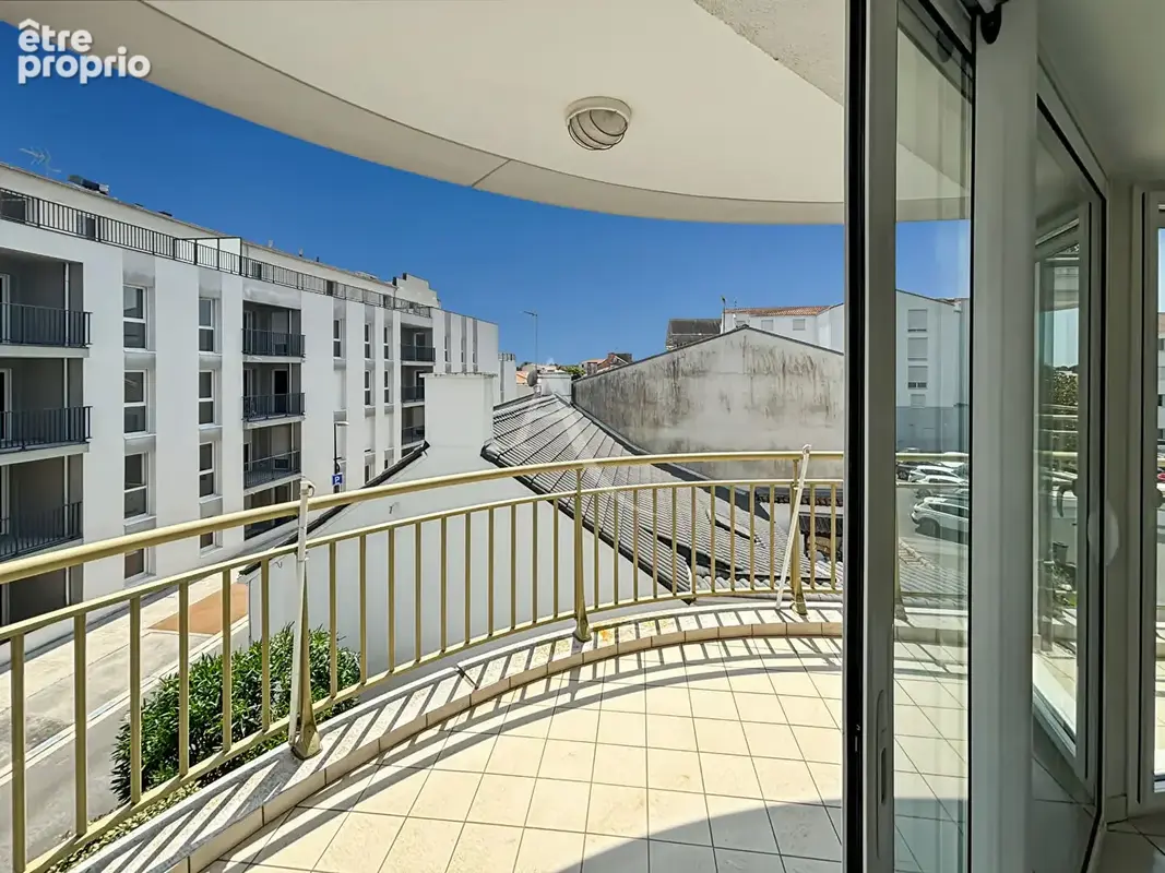 Appartement 3 pièces de 65 m² avec balcon, ascenseur et garage ? Résidence prisée à Challans - photo 2